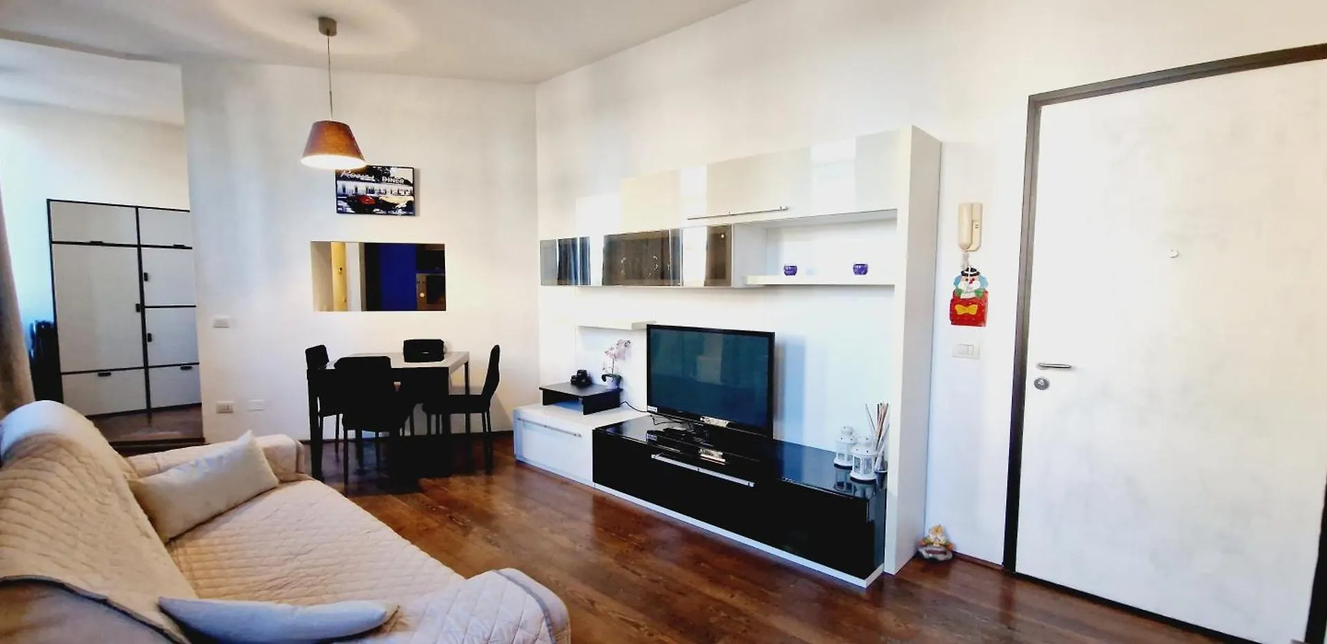 Lola Apartment In Florencia 0*,