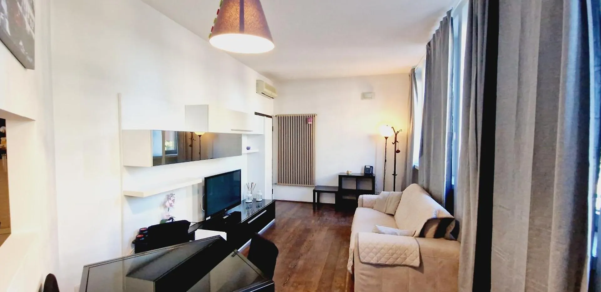 Lola Apartment In Florence location